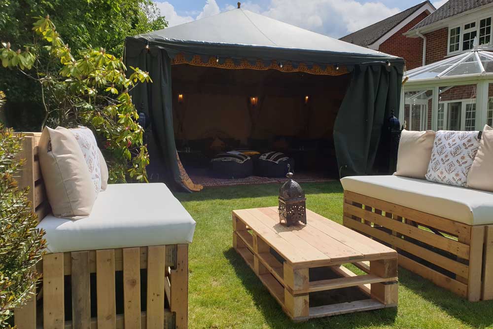 Large outdoor reclaimed pallet coffee table.